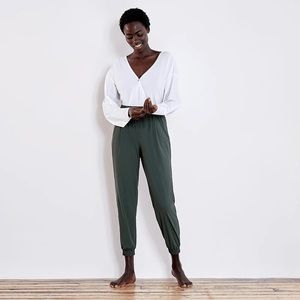 Aday pack it up joggers in green/moss sold out